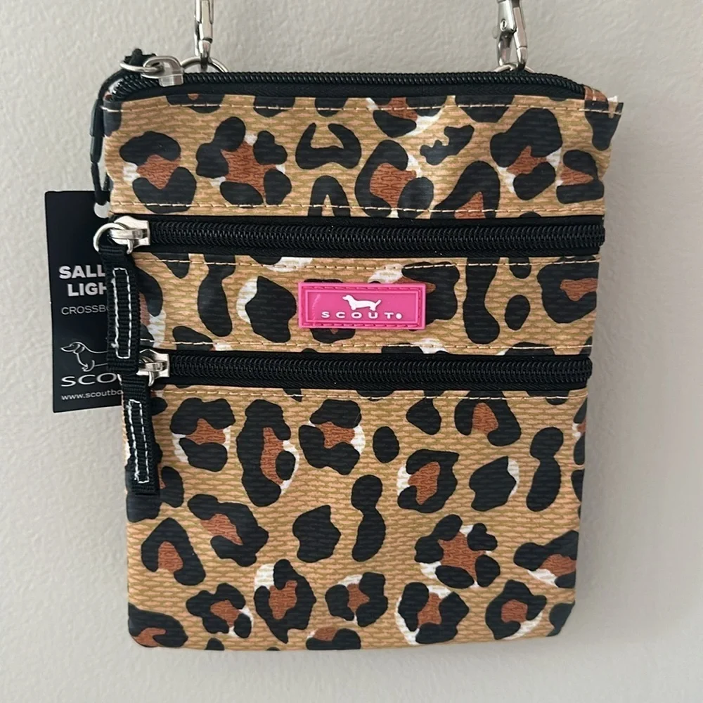 Scout Sally Go Lightly Crossbody Bag Leopard Print NWT Chic Travel Vacation Boho - Picture 4 of 10